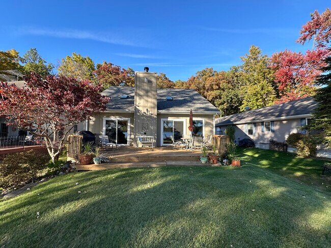 Primary Photo - 5550 Joslin Dr