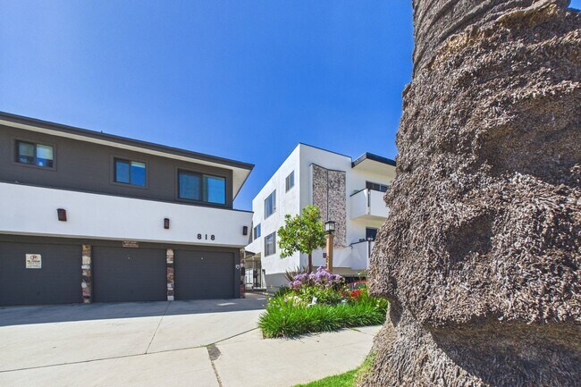 Building Photo - Fifth Street Apartments