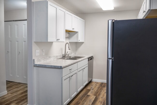 Building Photo - The Gallery Apartments