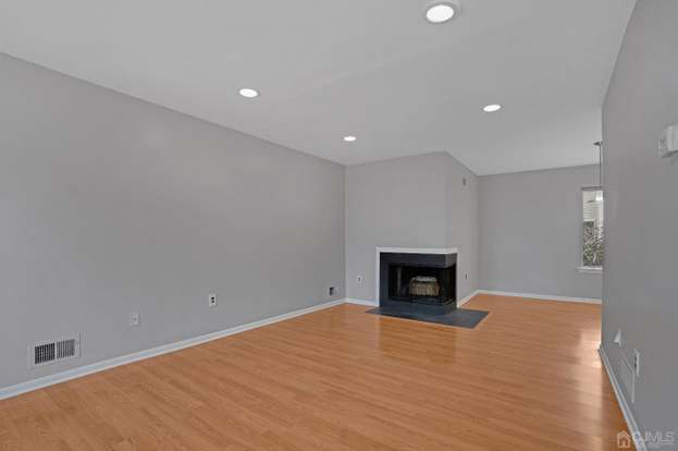 Building Photo - 1090 Schmidt Ln