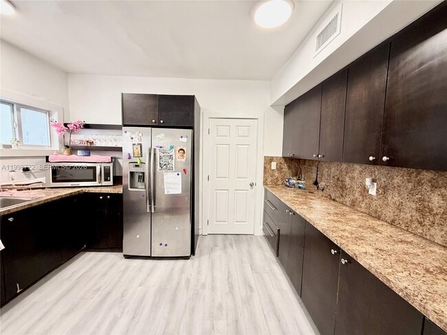 Building Photo - 597 NW 69th St