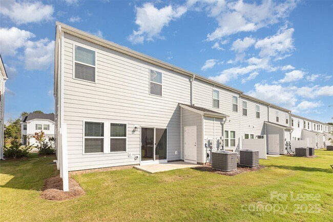 Building Photo - 1735 Braemar Vlg Dr