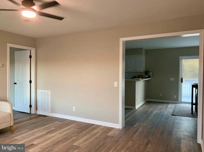 Building Photo - 25900 Country Meadows Dr