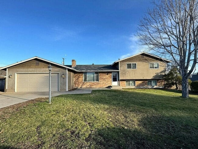 Building Photo - 407 N 58th Ave