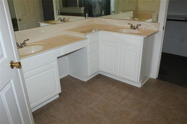 Building Photo - 4755 Logan Ct