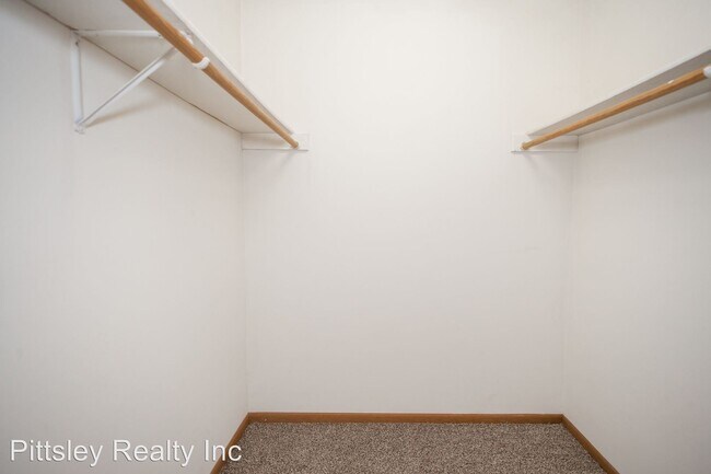 Building Photo - 2 br, 2 bath Apartment - 701 Fotis Drive