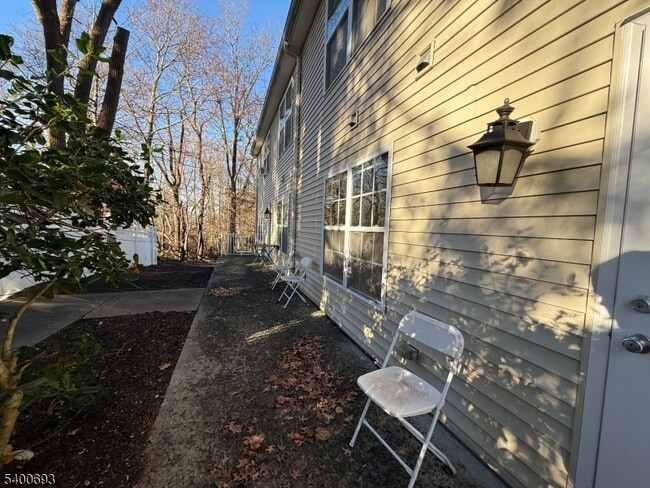 Building Photo - 53 Division Ave