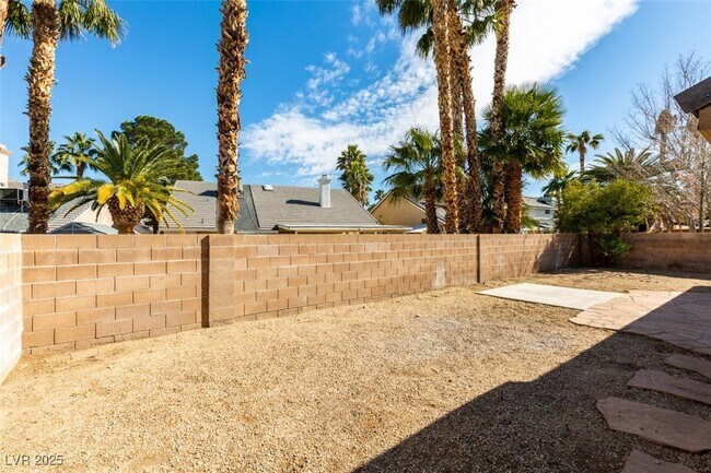 Building Photo - 324 Redondo St