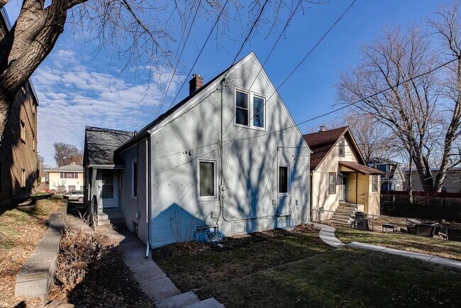 Building Photo - 1164 Randolph Ave