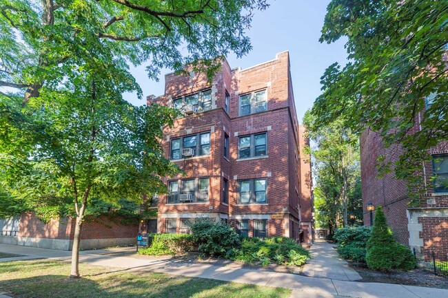 Building Exterior - 5535 S. Kimbark Avenue