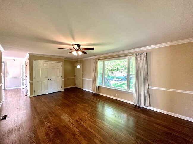 Building Photo - Charming 3 Bedroom/1.5 Bathroom Home in Norrisville, MD!