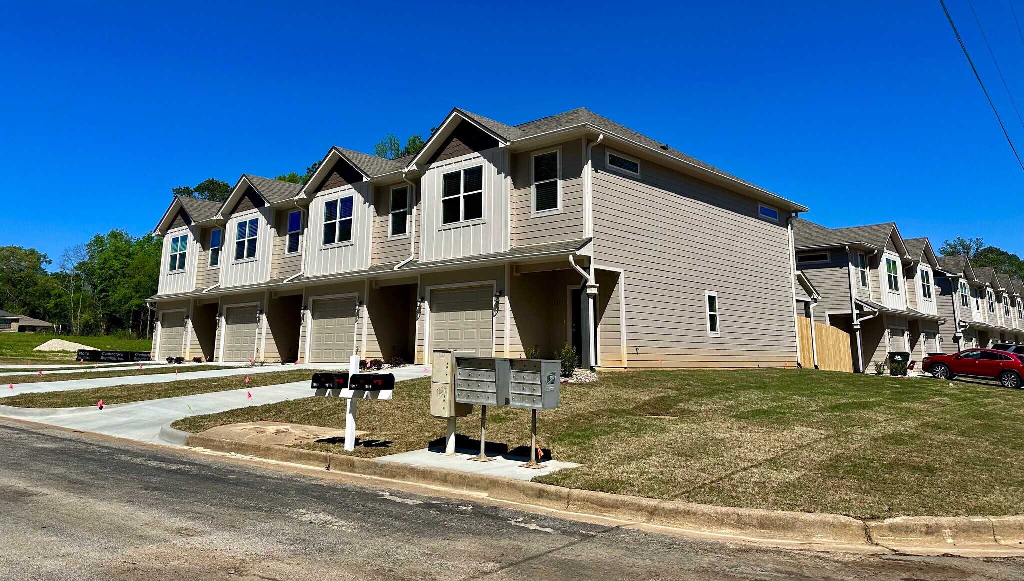 Side View - 16111 Pawnee Dr