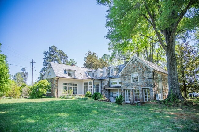 Building Photo - Historic Home Available at Foxhaven Farm