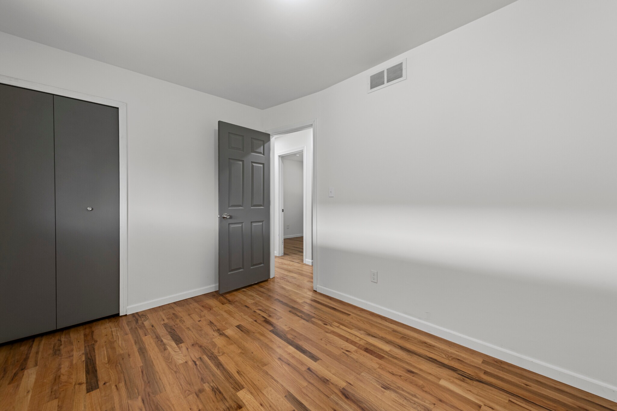 Building Photo - 32447 Hawthorne Dr