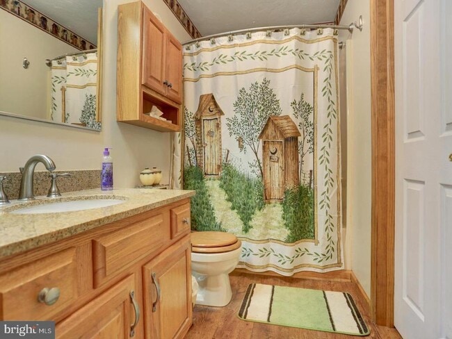 Building Photo - 16 Colonial Dr