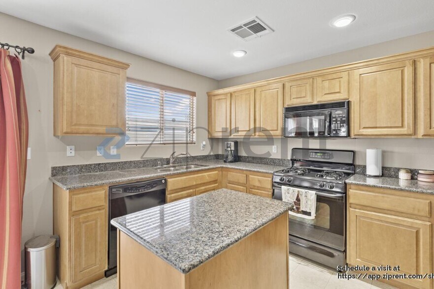 Building Photo - 5580 Avent Ferry St