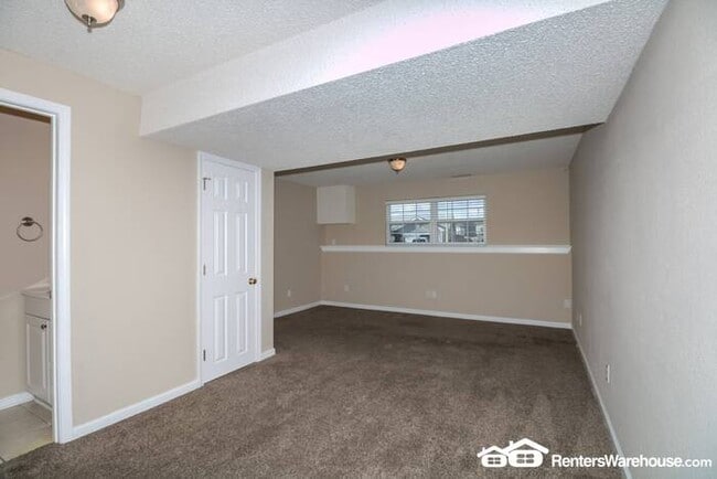 Building Photo - 3 Bed 2.5 Bath Home For Rent In Shoal Cree...