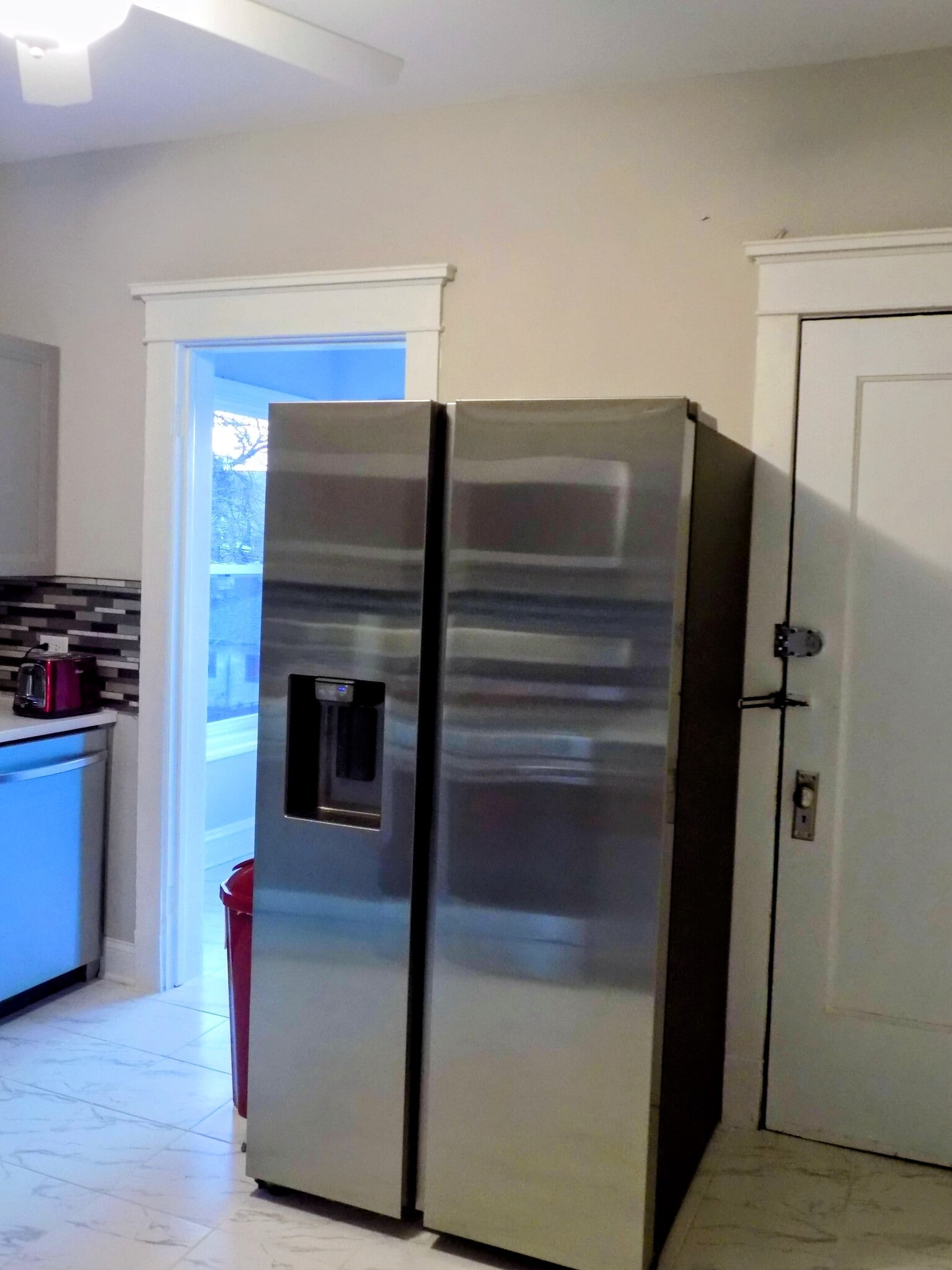 Building Photo - 434 N Pine Ave