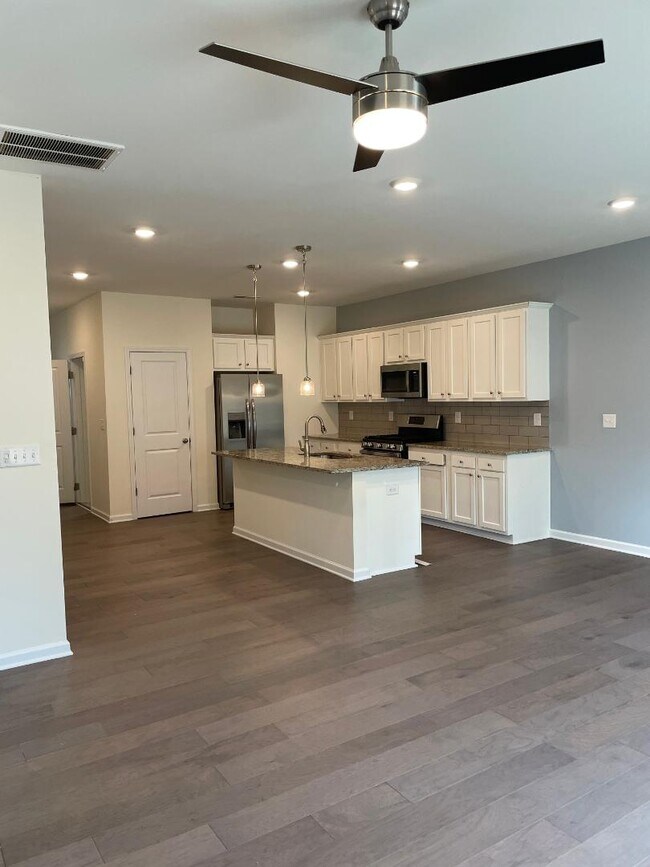 Building Photo - 118 Quinn Rd