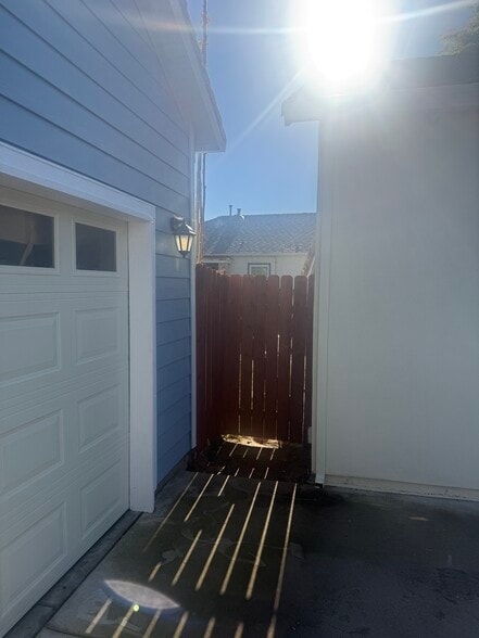 Building Photo - 1914 El Monte Ave