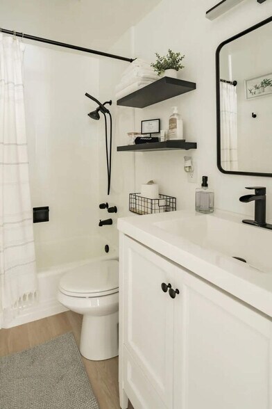 Building Photo - 1773 Torrance St