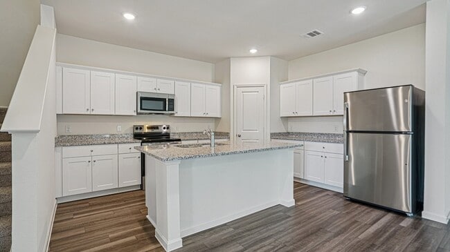 Building Photo - 6088 Mojave Dr