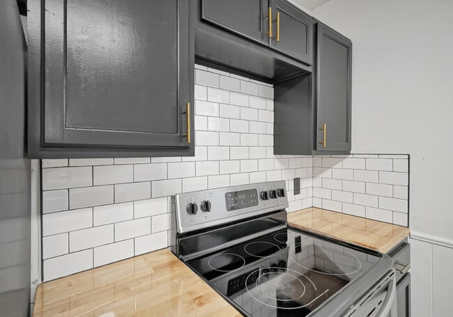 Building Photo - 1129 N 29th St