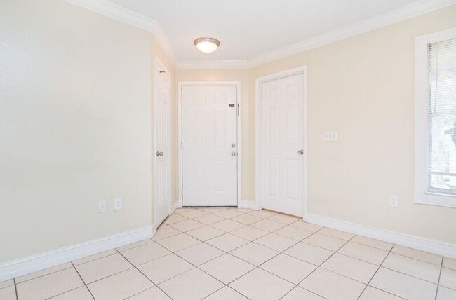 Building Photo - 974 Leeward Pl