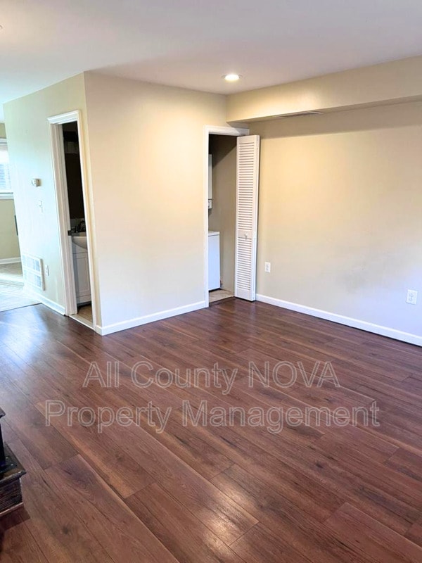 Building Photo - 1212 Westview Terrace