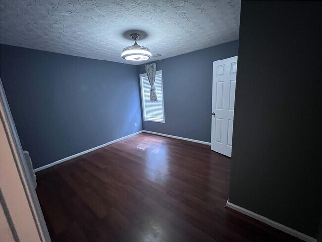 Building Photo - 4234 Windale Dr NW
