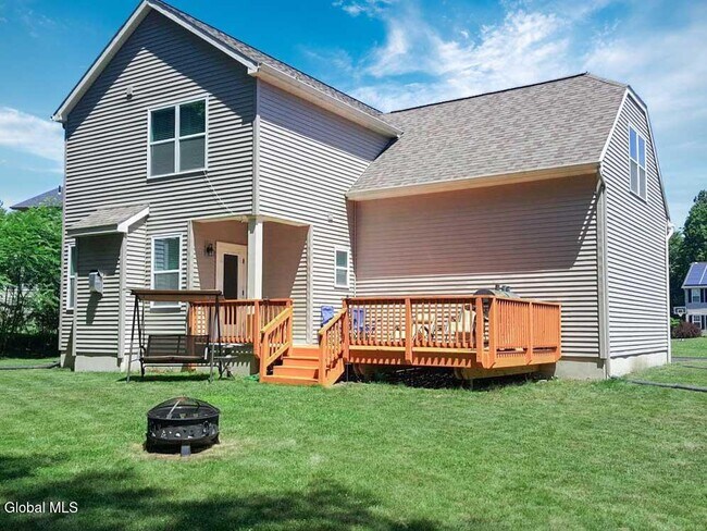 Building Photo - 30 Revere Run