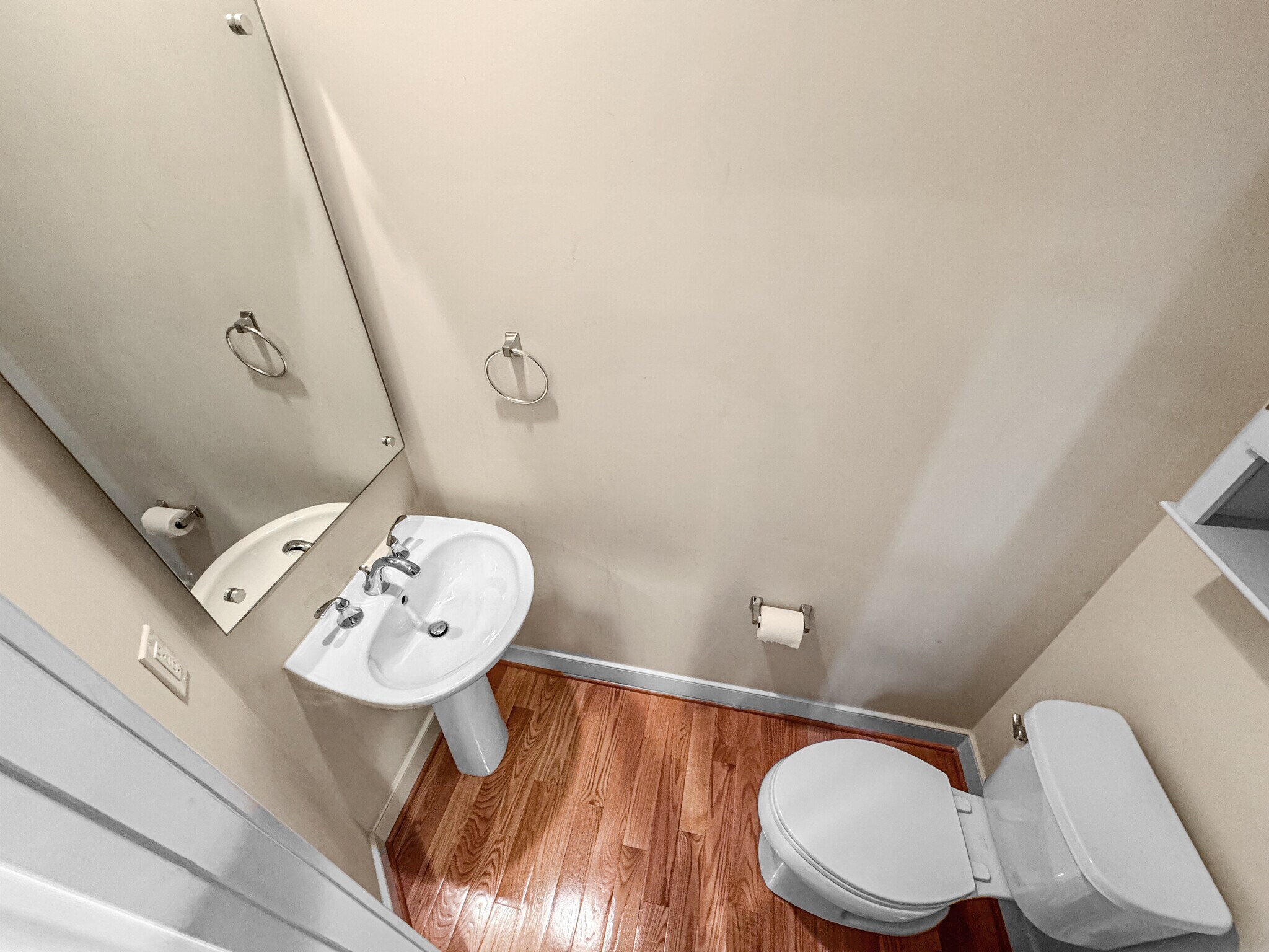 Building Photo - 5610 45th Ave