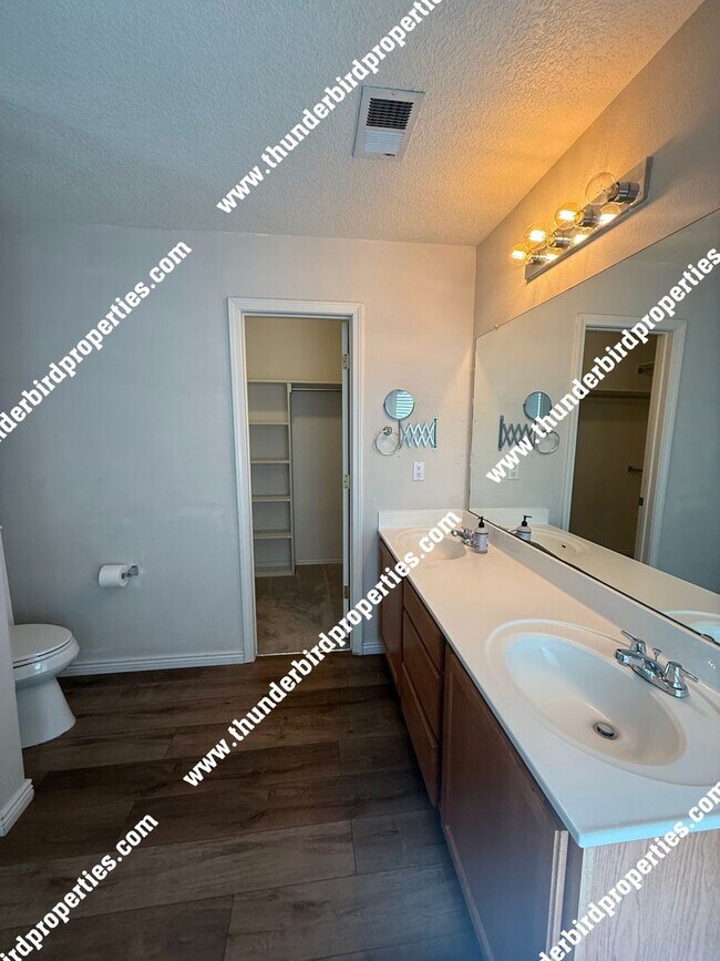 Building Photo - Beautiful 4 bedroom in Ventana Ranch