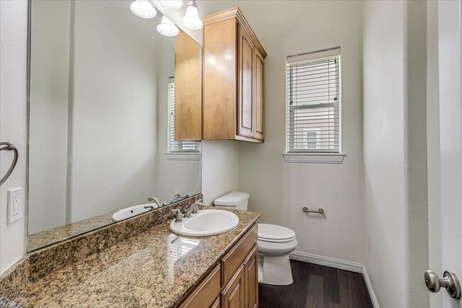 Building Photo - 14910 Leeward Dr