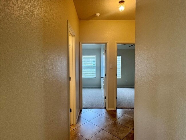 Building Photo - 1692 Amberwood Loop