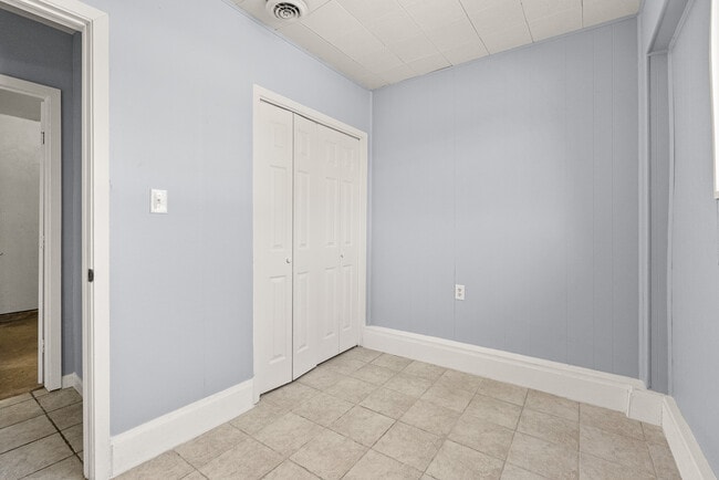 Building Photo - 1513 Westover Dr