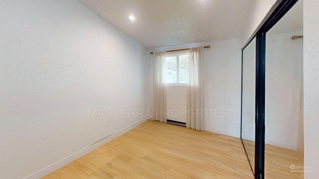 Building Photo - Beautiful Home In Costa Mesa