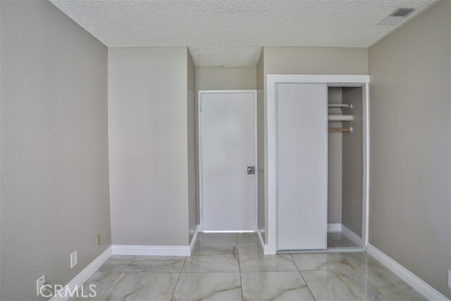 Building Photo - 176 Cll Renata