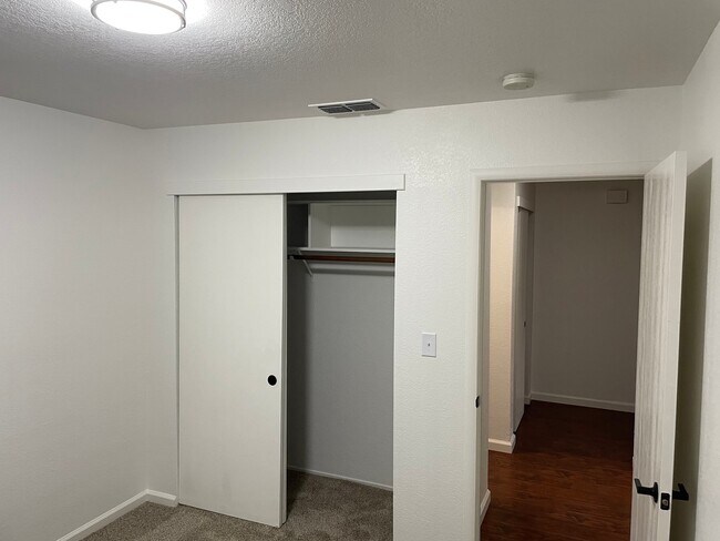 Building Photo - 8765 Brigham Way