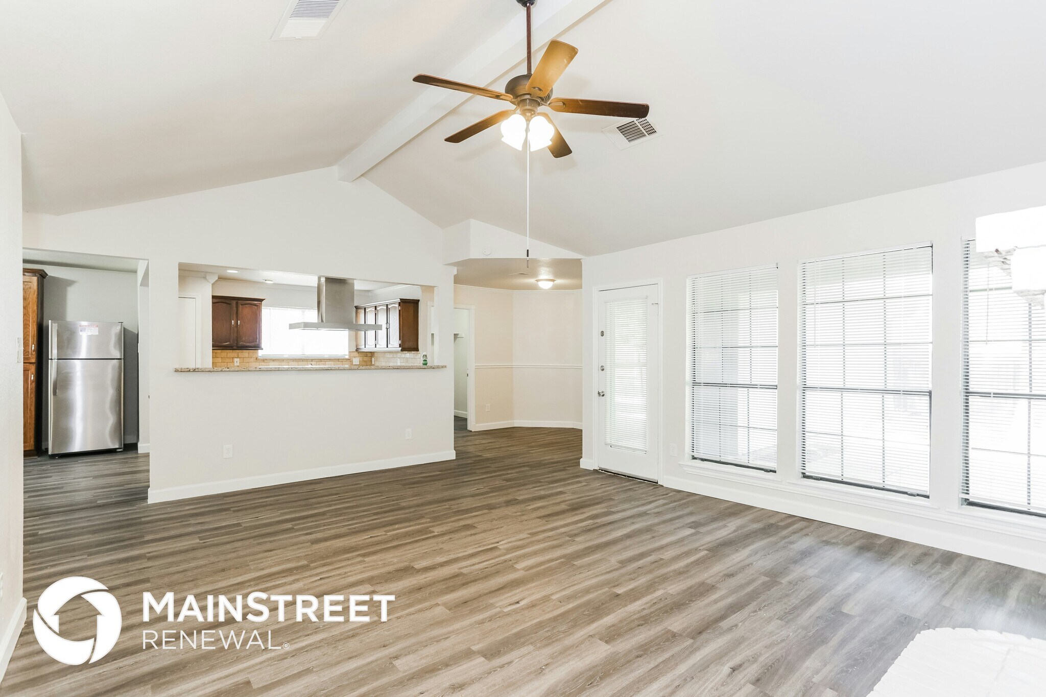 Building Photo - 2401 Cypress Dr