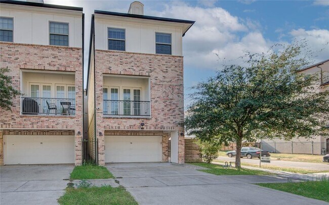 Building Photo - 1721 Thompson St