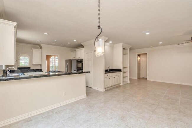 Building Photo - 14207 Jade Cove Dr