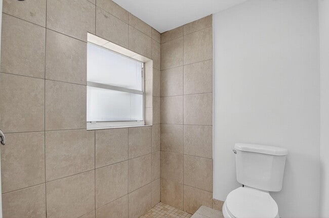 Building Photo - 22203 Aquila St