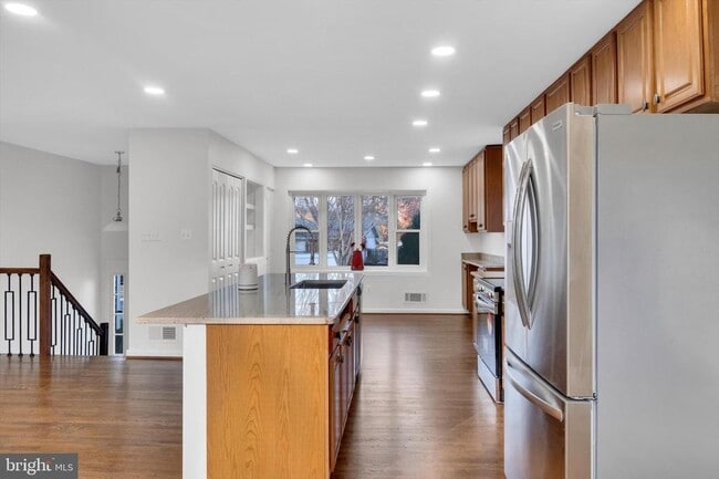 Building Photo - 4224 Kinmount Rd