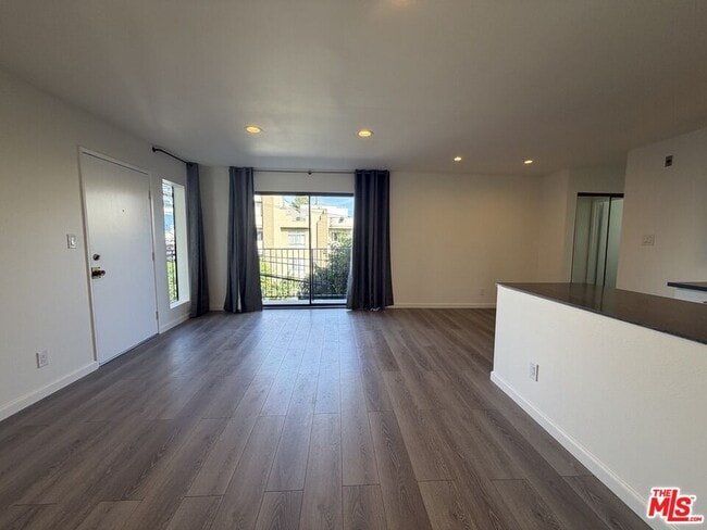 Building Photo - 1531 N Detroit St