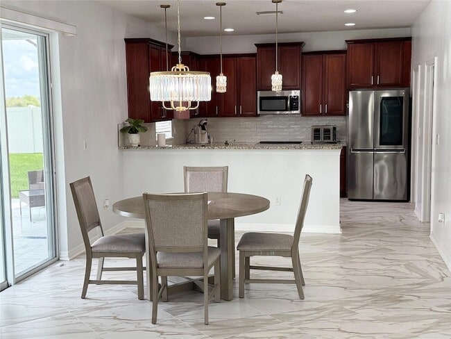 Building Photo - 12236 Fairlawn Dr