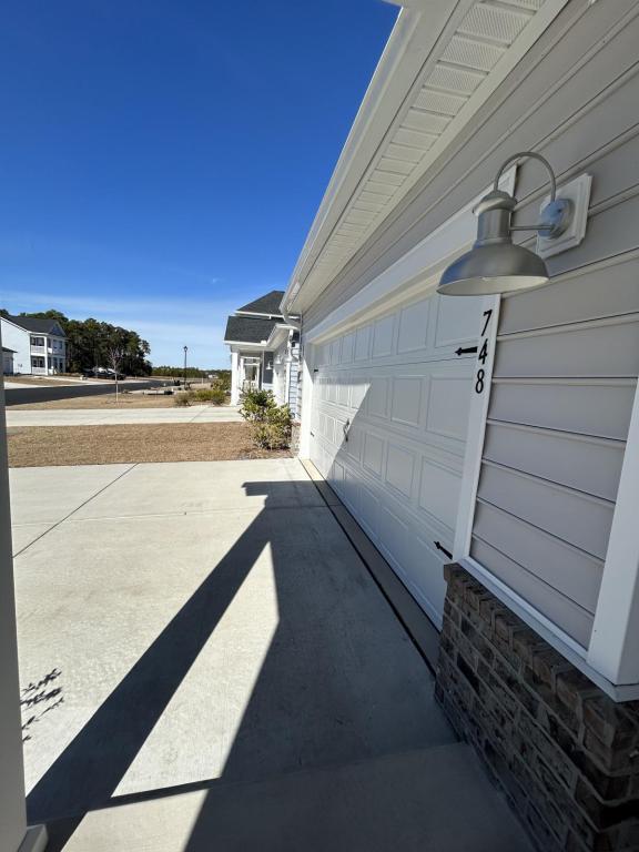 Building Photo - 748 Isle Verde Dr