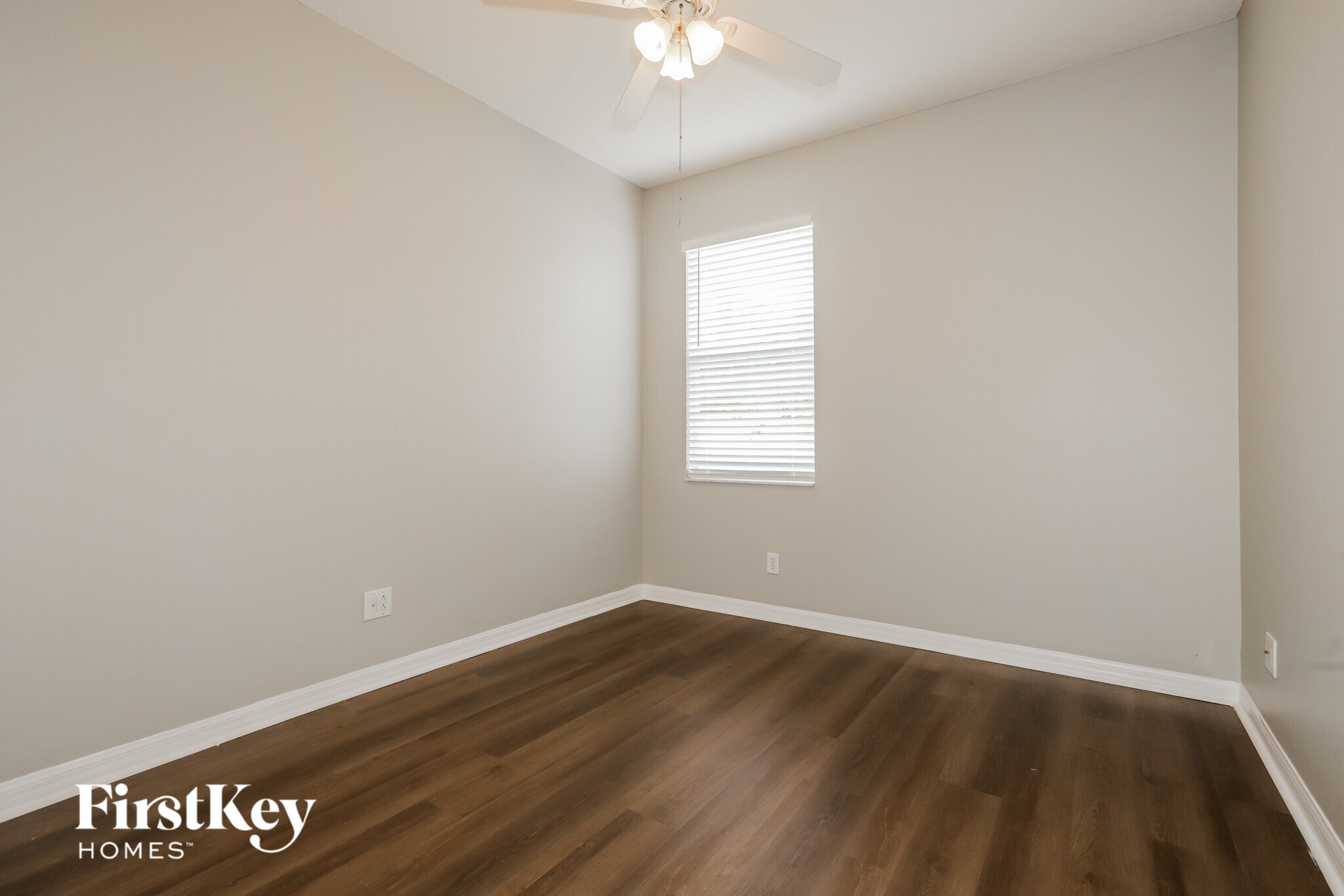 Building Photo - 9409 Laurel Ledge Dr