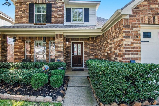 Building Photo - 22110 Field Green Dr