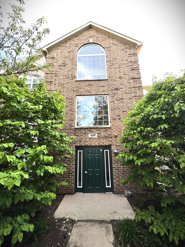 Building Photo - 440 Cunat Blvd
